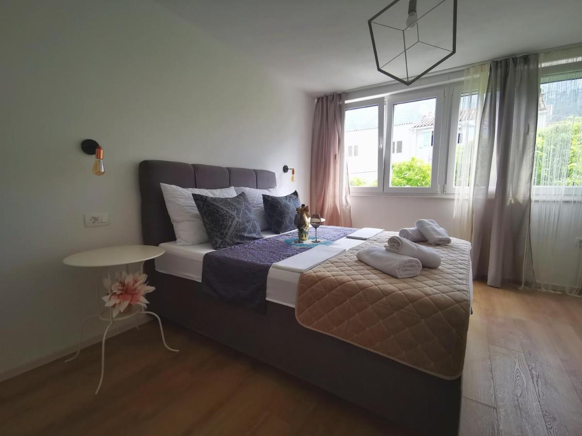 City Center Apartment Bravos Макарска Екстериор снимка