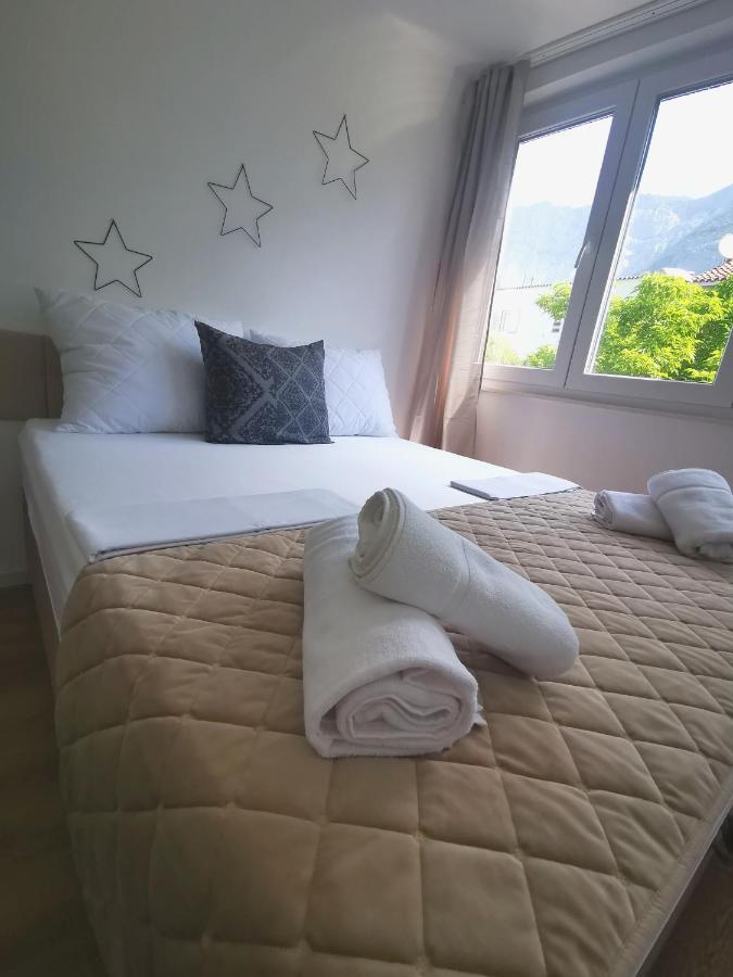 City Center Apartment Bravos Макарска Екстериор снимка