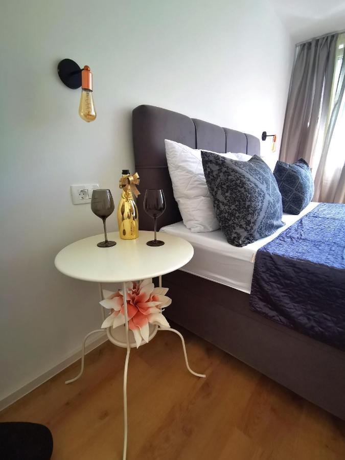 City Center Apartment Bravos Макарска Екстериор снимка