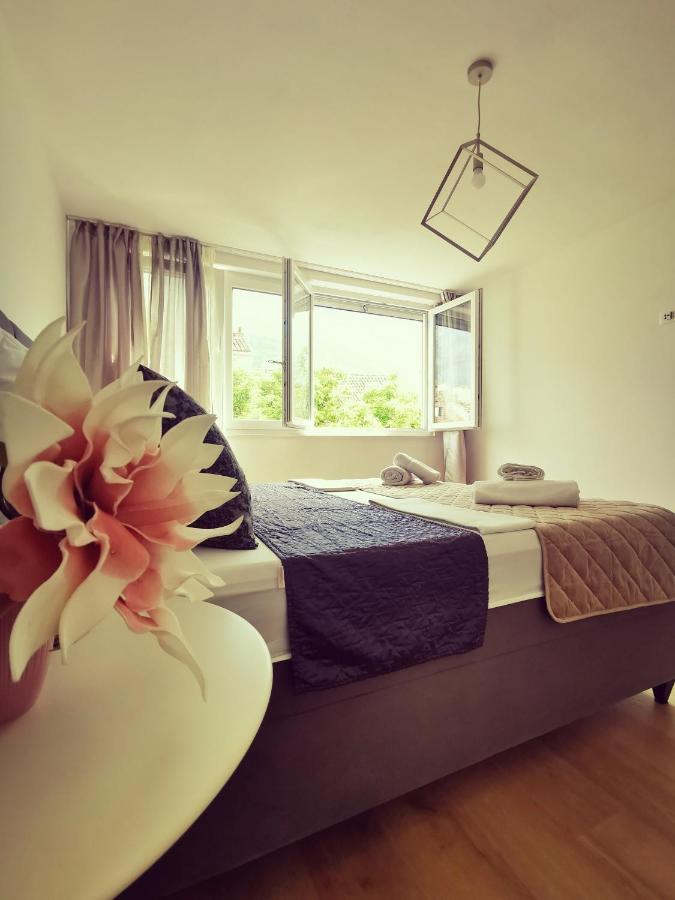 City Center Apartment Bravos Макарска Екстериор снимка